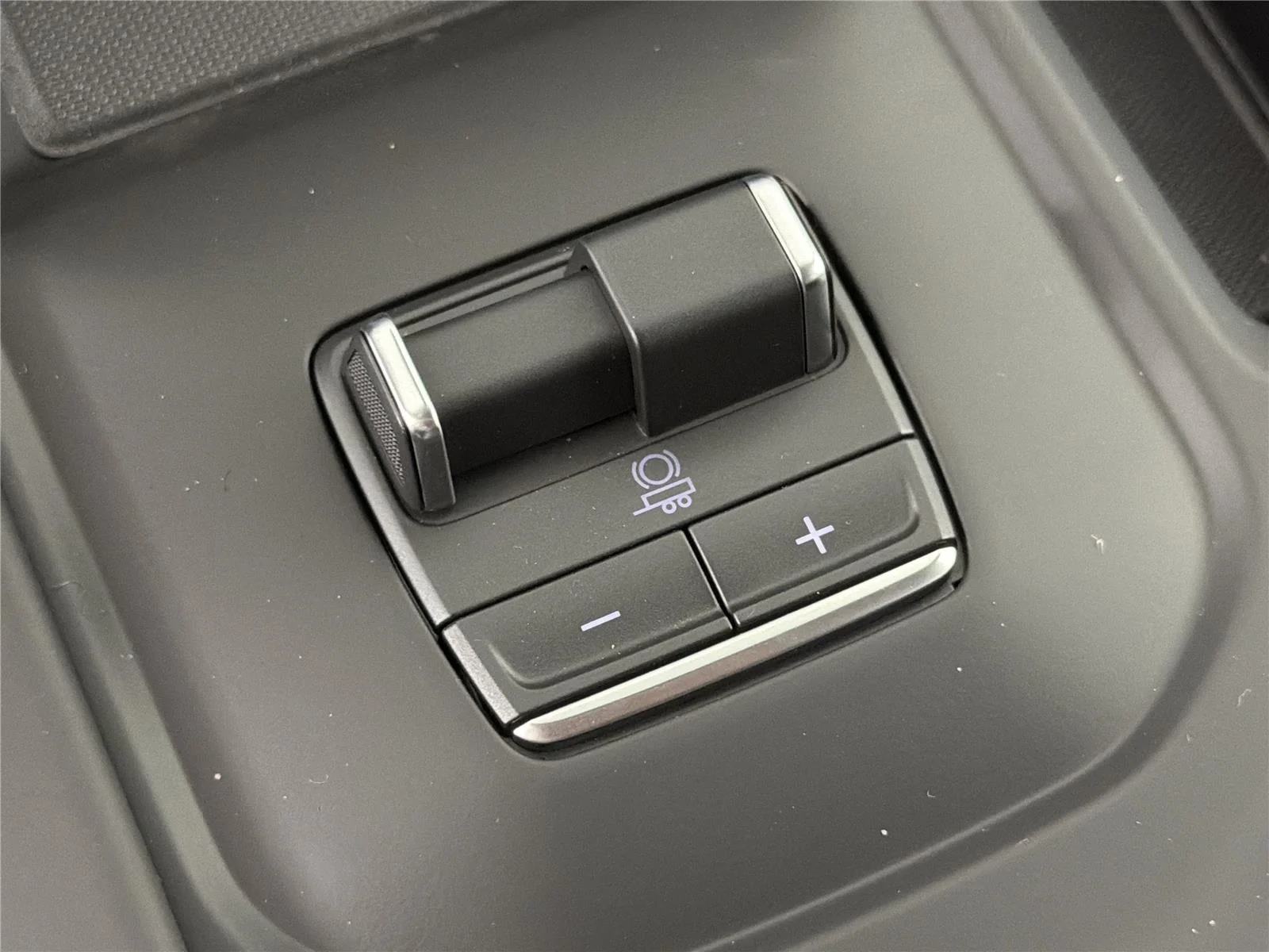 New 2026 Titanium Rush Metallic GMC Denali Ultimate image 32