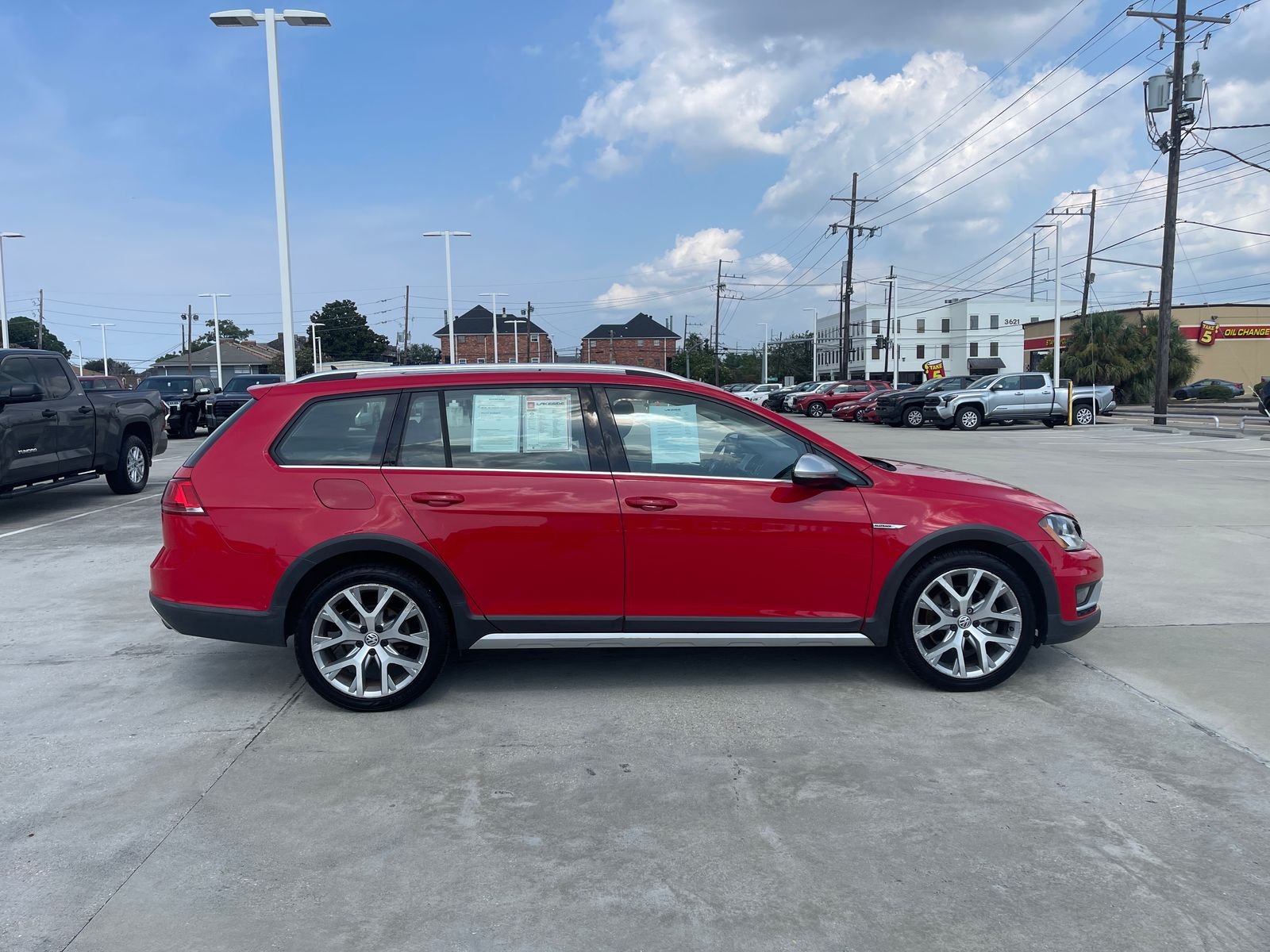 Used 2017 Red Volkswagen TSI SEL image 7