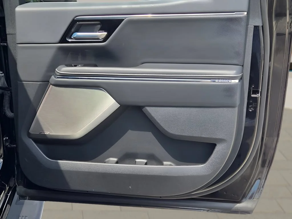 New 2025 Onyx Black GMC Extended Range Denali image 11