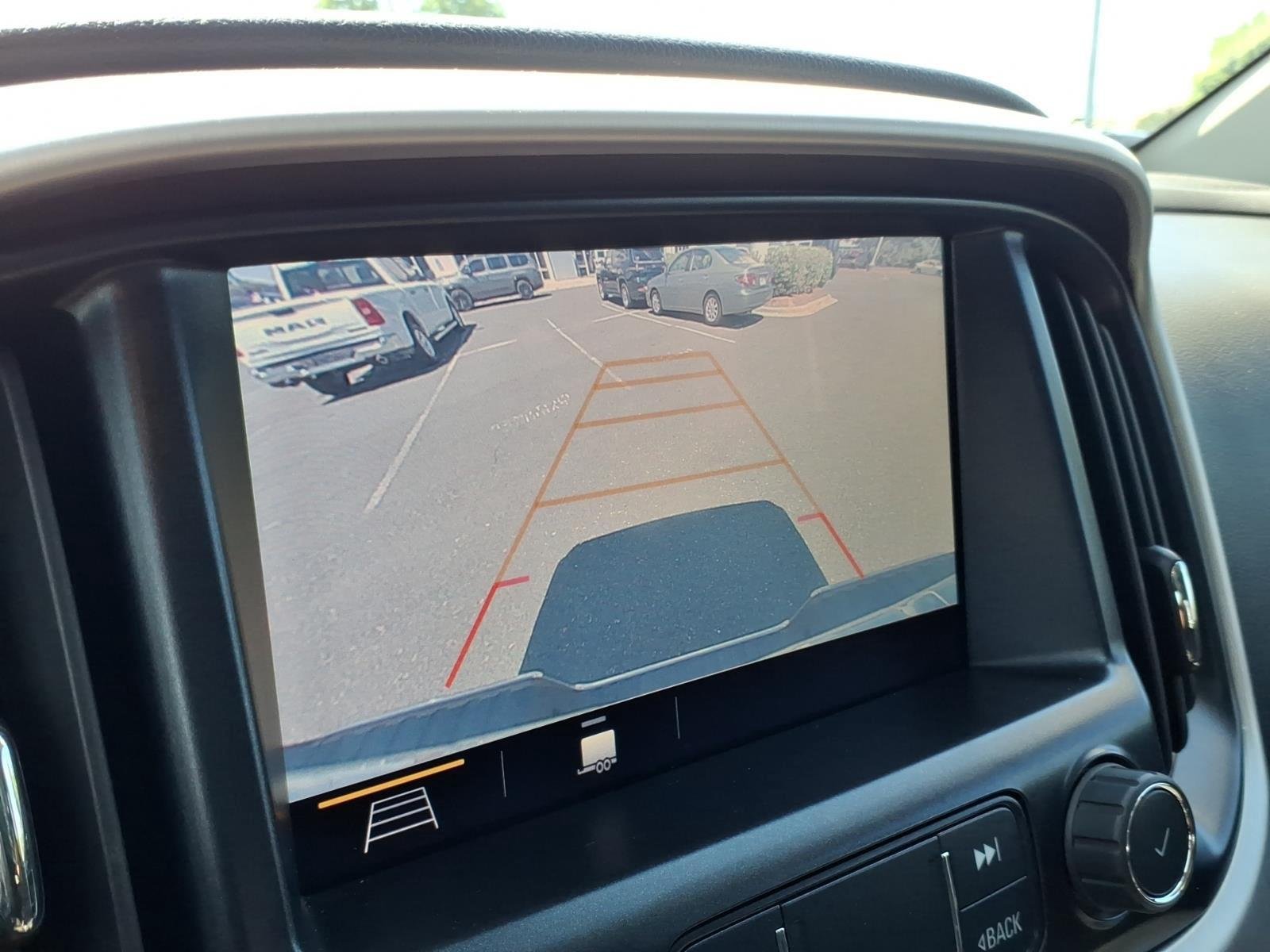 Used 2019 Quicksilver Metallic GMC 4WD SLE image 4