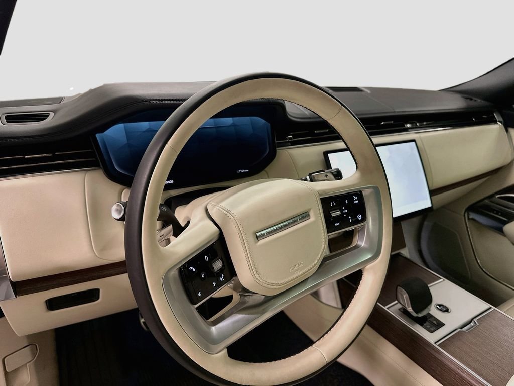 Certified Used 2025 White Land Rover SE image 4