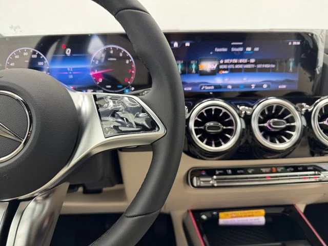 New 2026 White Mercedes-Benz GLA 250 image 23