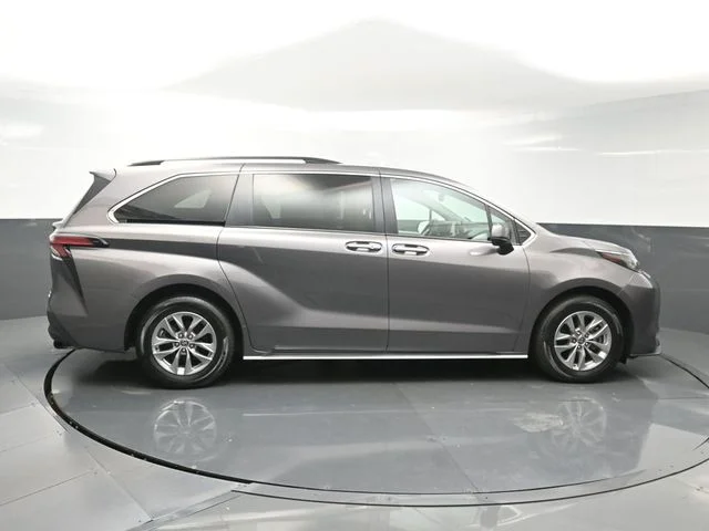 Used 2022 Gray Toyota XLE image 8