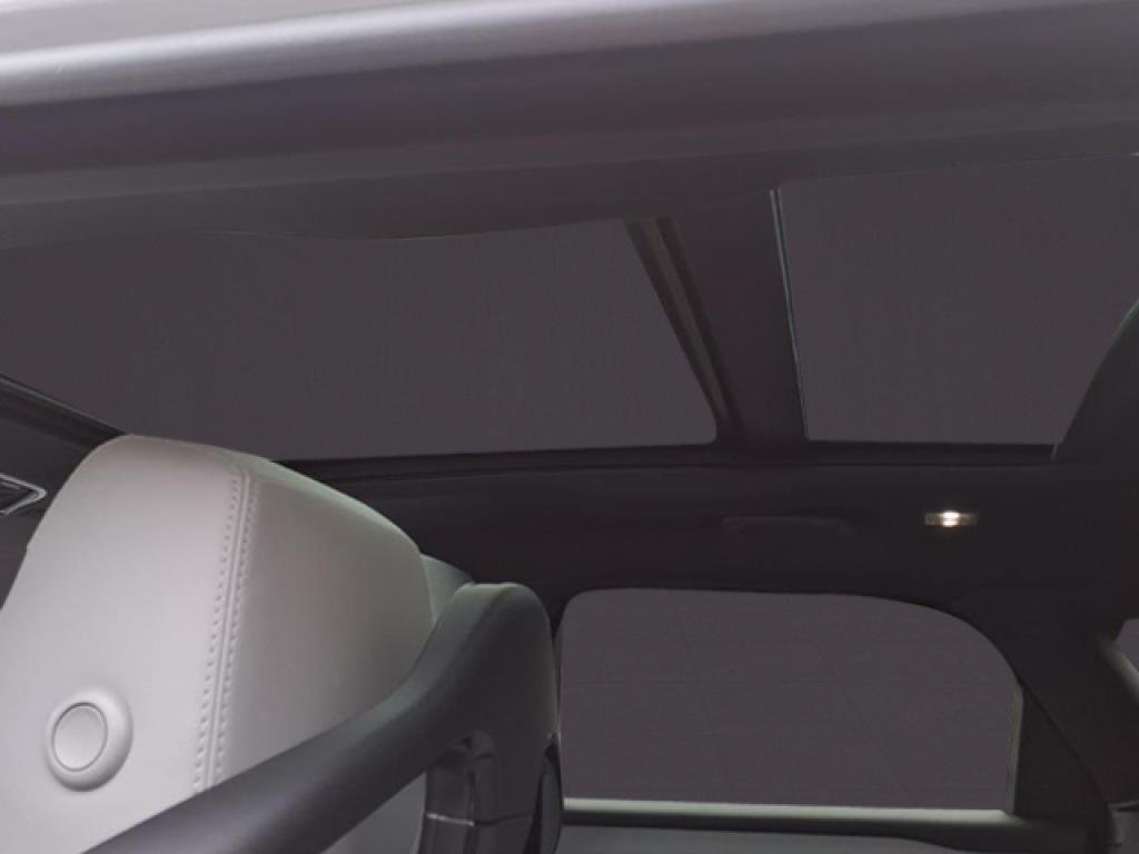New 2026 Fuji White LAND ROVER Dynamic SE image 5