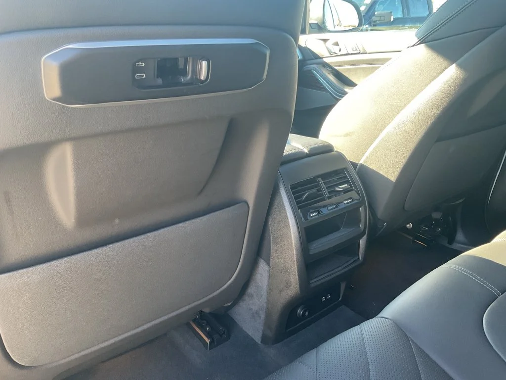 Used 2026 White BMW sDrive40i image 20