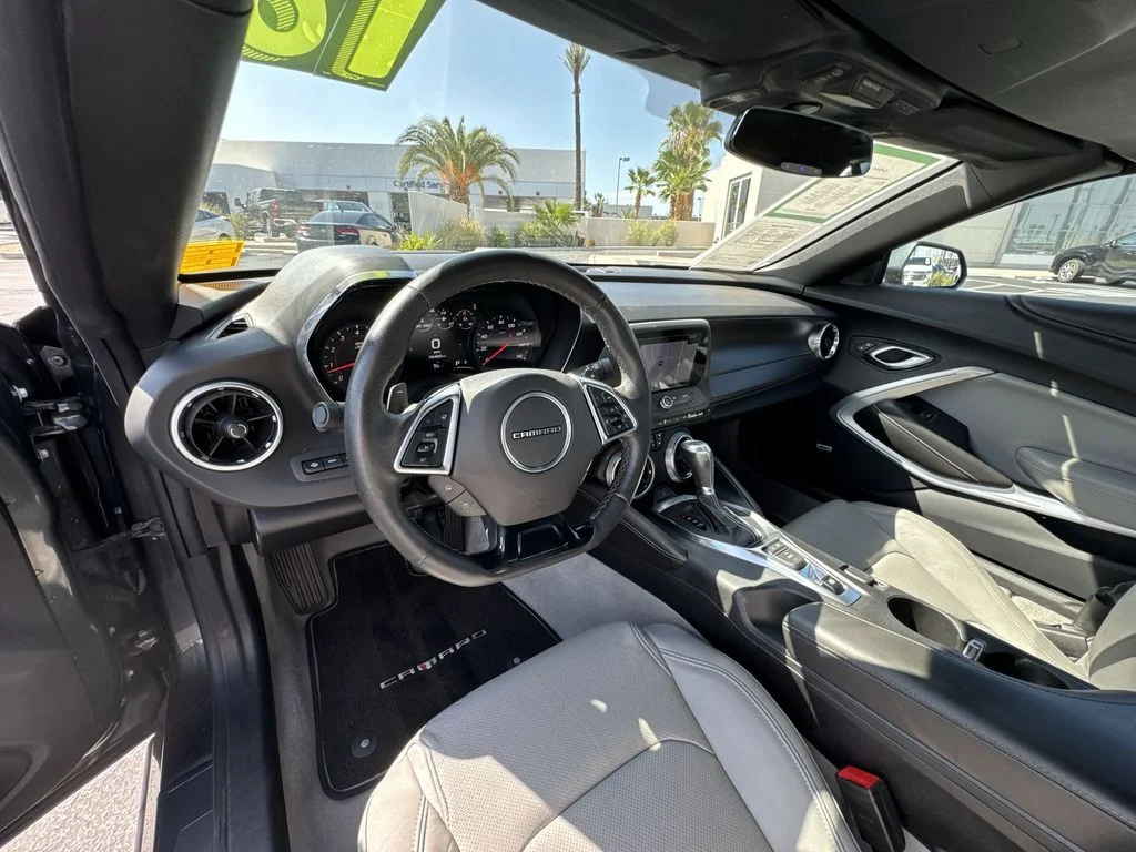 Used 2018 Gray Chevrolet 2LT image 21