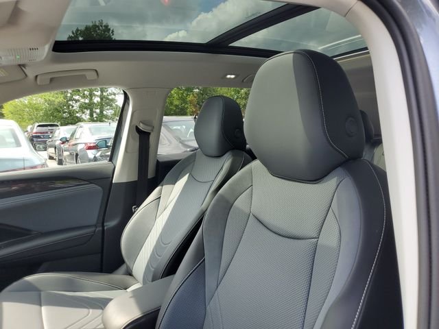 New 2026 Silver Volkswagen 2.0T SE image 16