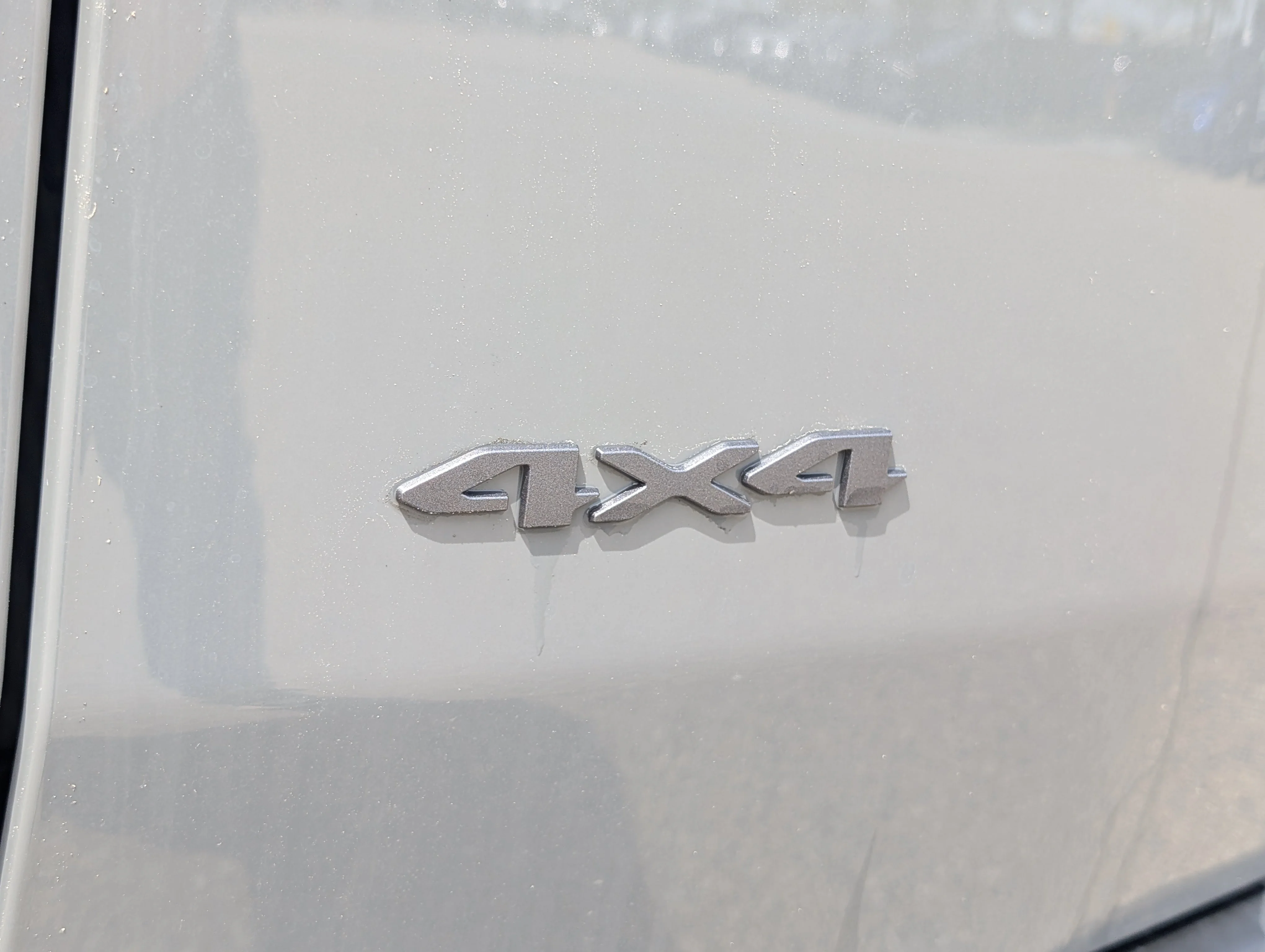 New 2026 Sting-Grey Jeep Laredo image 16
