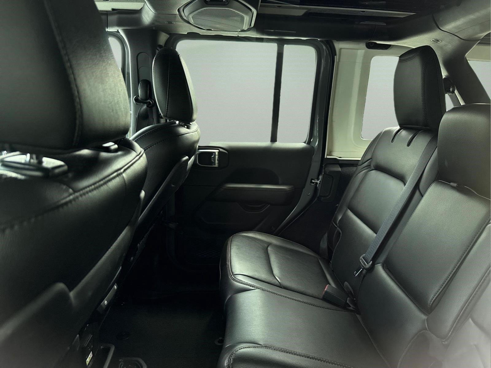 Used 2023 Sting-Gray Clearcoat Jeep Rubicon 392 image 7