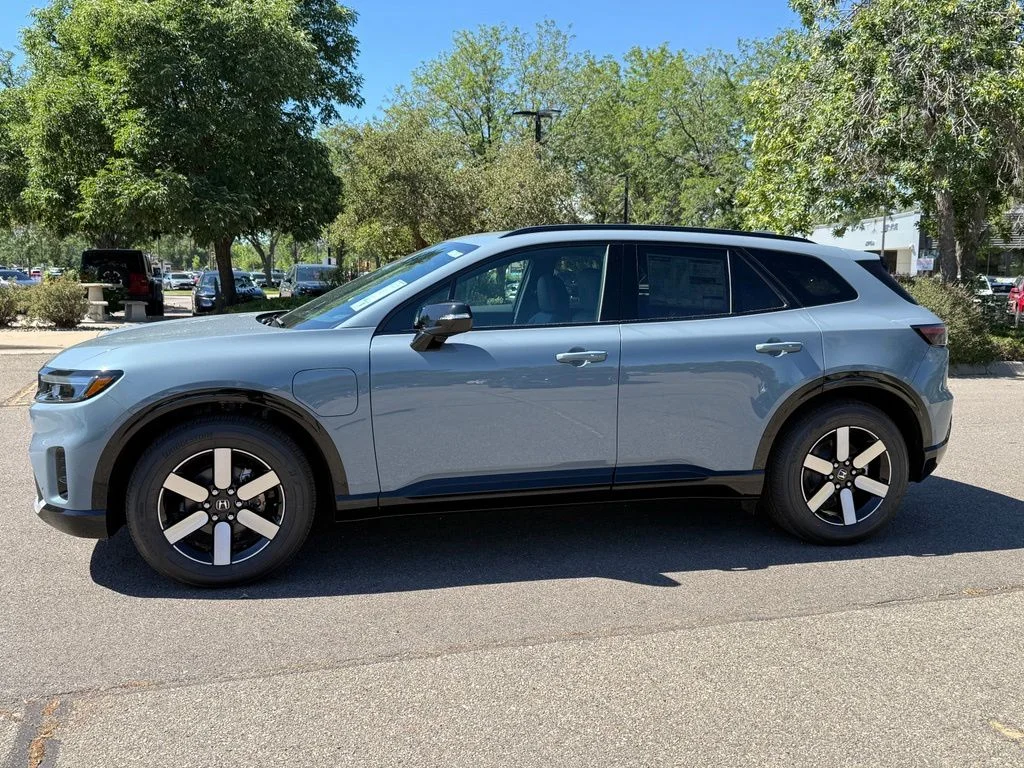 New 2026 Sonic Gray Pearl Honda Touring image 8