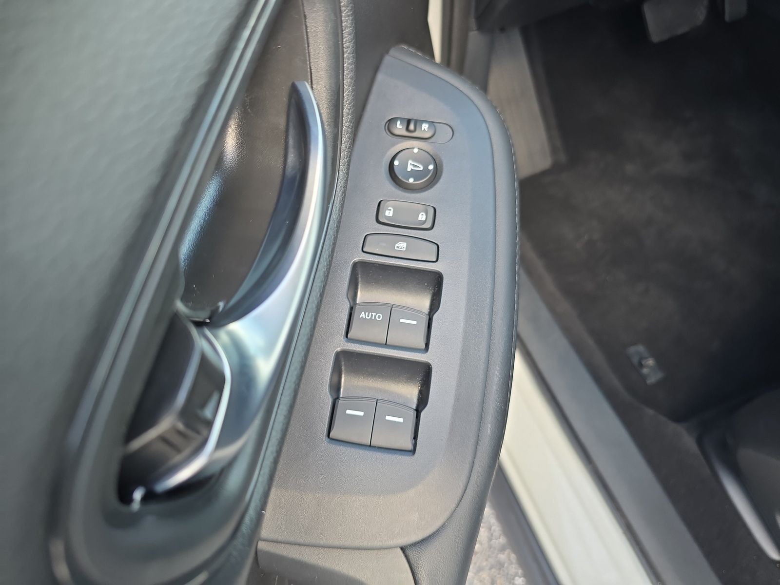 2026 Honda HR-V LX - Photo 14
