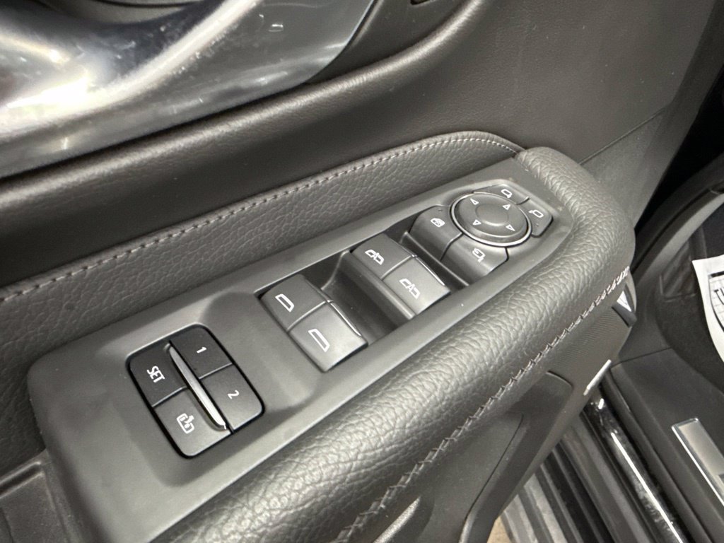 Used 2022 Black GMC Denali image 22