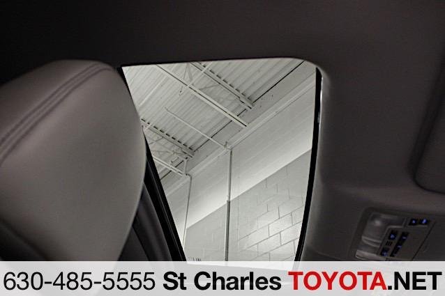 Certified Used 2018 MIDNIGHT BLACK METALLIC Toyota  image 21