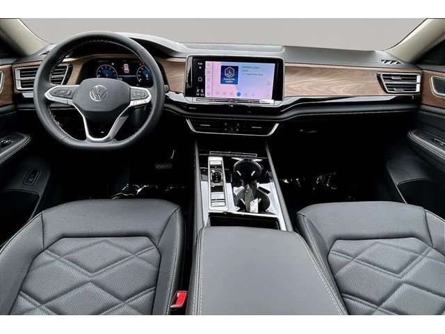 New 2026 Pure Gray Volkswagen 2.0T SE W/TECHNOLOGY image 7