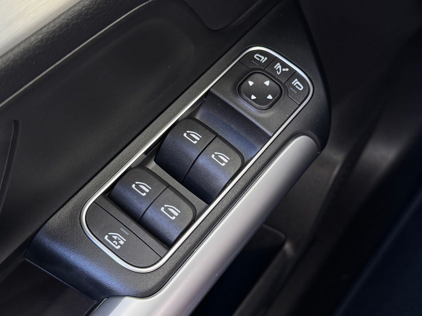 2025 Mercedes-Benz GLA GLA250 - Photo 17