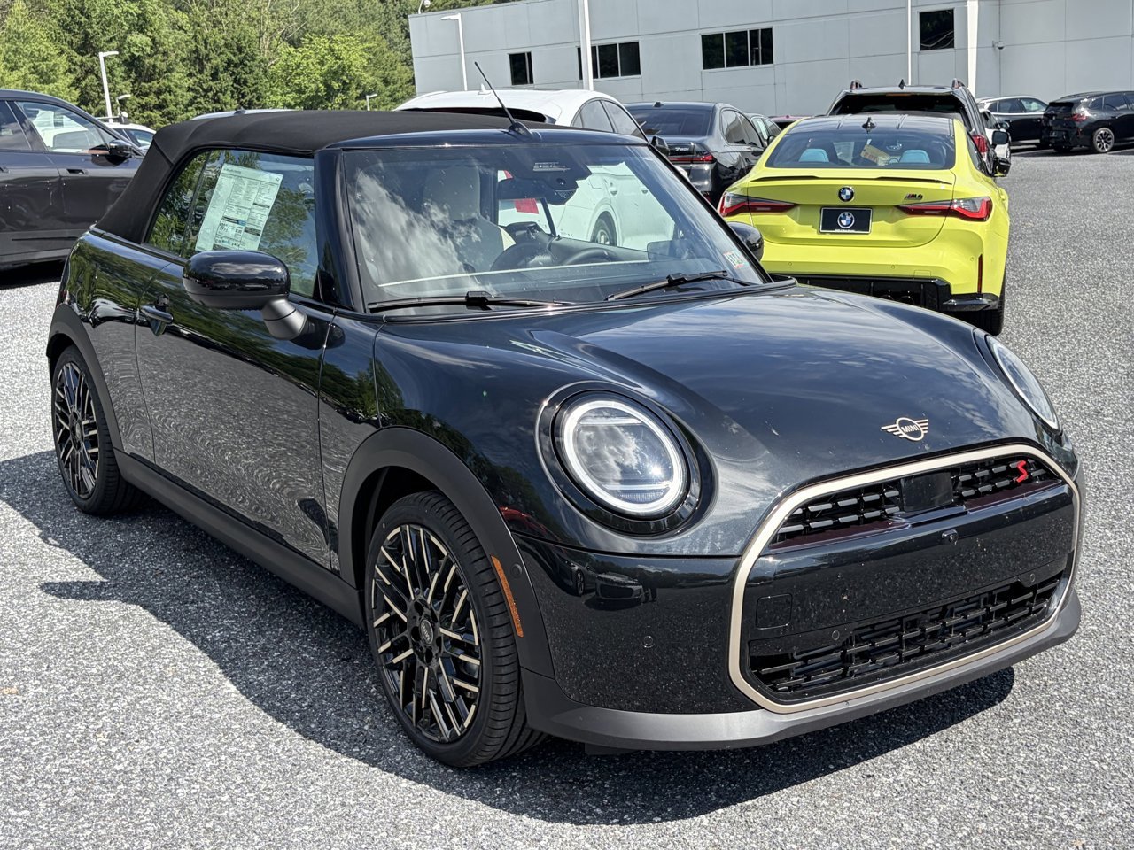 New 2026 Midnight Black II Metallic MINI ICONIC image 8