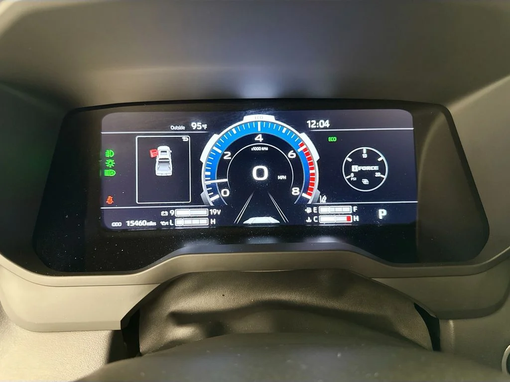Used 2022 Silver Toyota Platinum image 12
