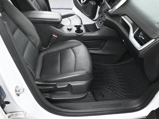 Used 2019 White GMC SLT image 14
