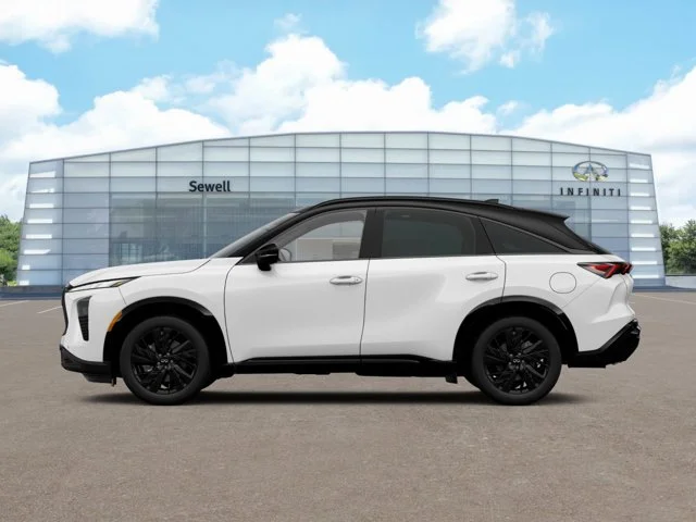 New 2027 2T RAD WHT INFINITI Sport AWD image 3