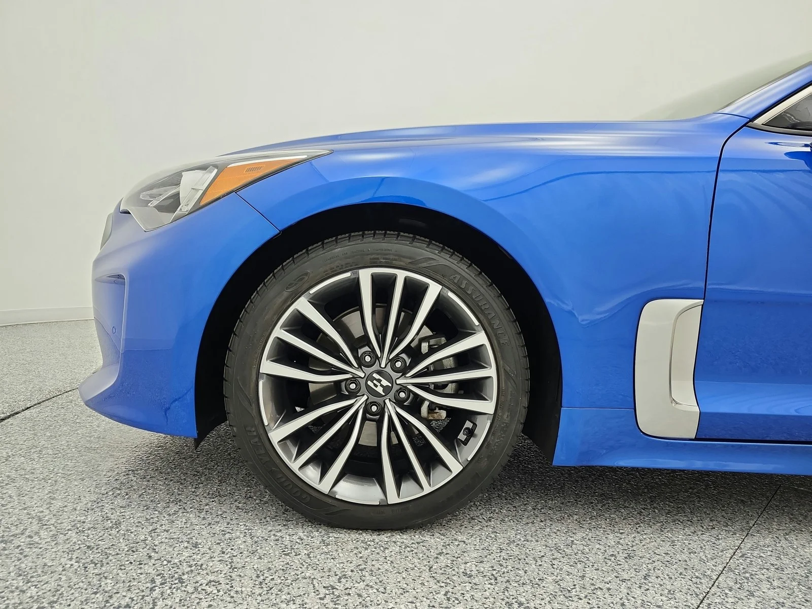 Used 2019 Micro Blue Kia Base RWD image 17
