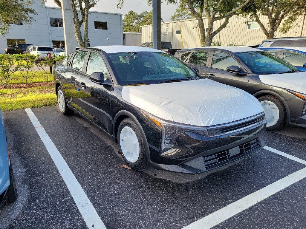 New 2027 Aurora Black Pearl Kia LXS image 5