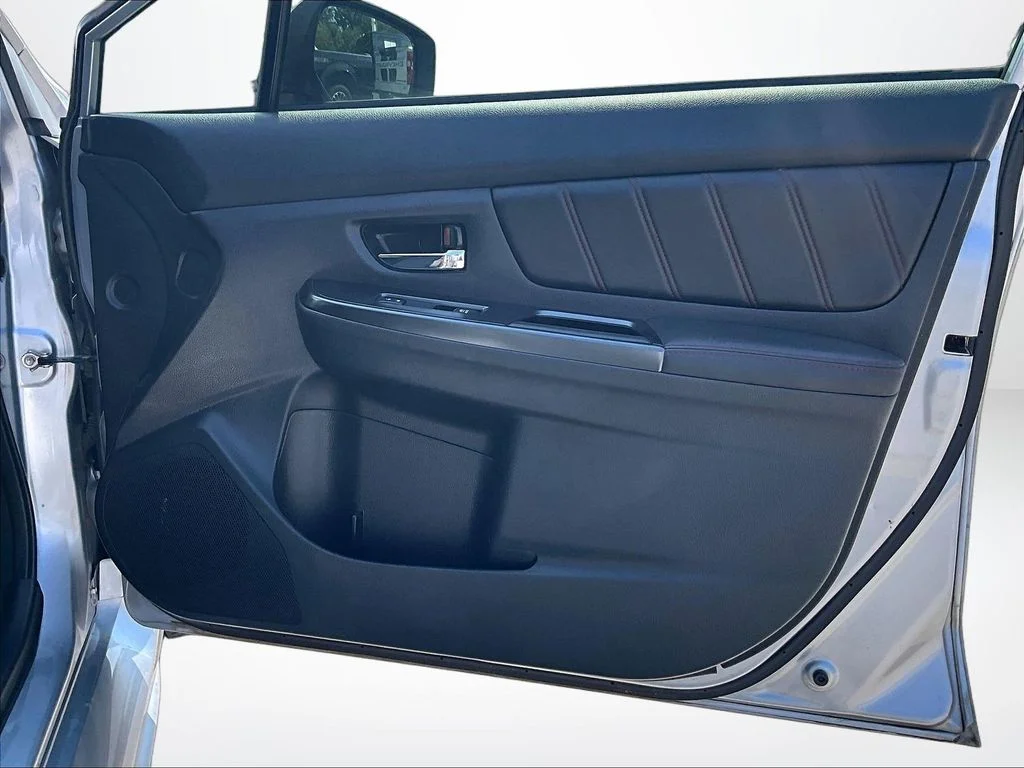 Used 2021 Silver Subaru Base image 25