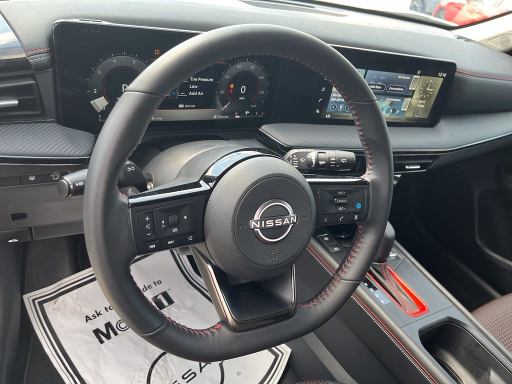 Used 2025 White Nissan SR image 14