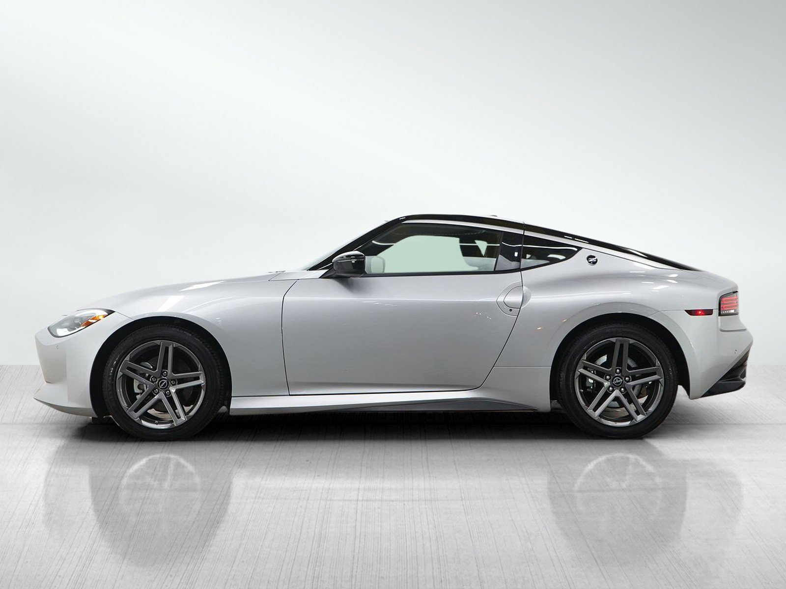Used 2024 Nissan Z Sport with VIN JN1BZ4AH5RM366295 for sale in Burnsville, Minnesota