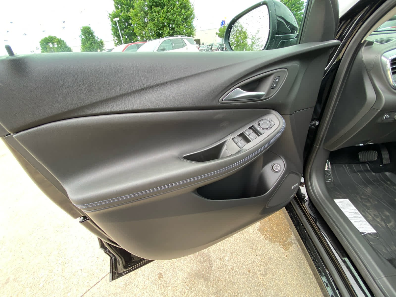 2026 Buick Encore GX Sport Touring - Photo 6