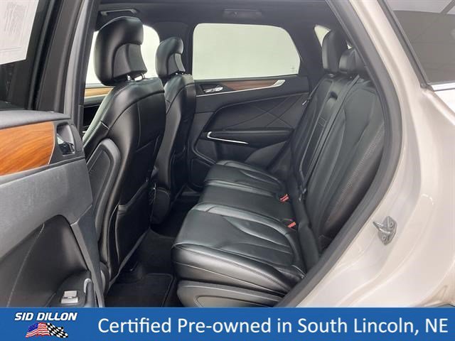 Certified Used 2019 White Platinum Metallic Tri-Coat Lincoln Reserve image 21