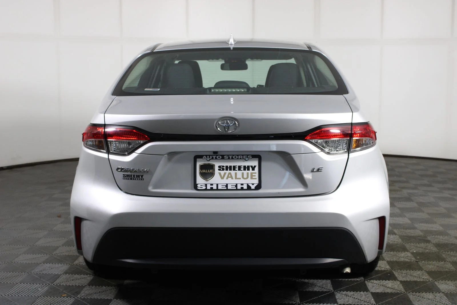 Used 2023 Silver Toyota LE image 7