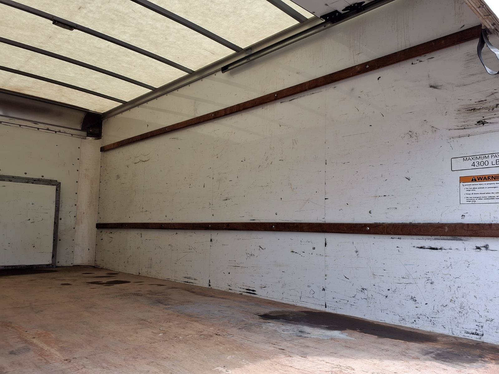 Certified Used 2022 Oxford White Ford Base image 21