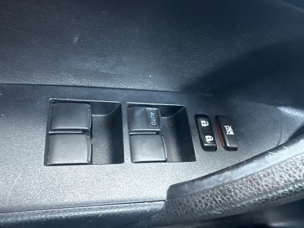 Used 2016 Black Toyota L image 23