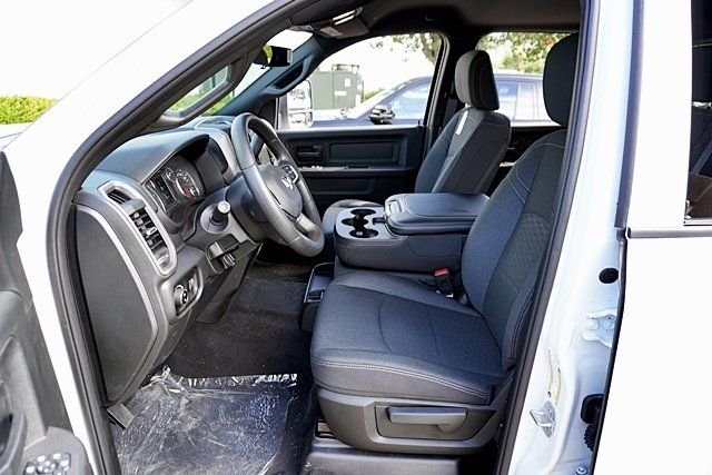 New 2026 Bright White Clear-Coat Exterior Paint RAM Tradesman image 20