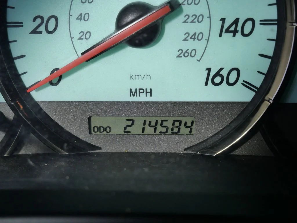 Used 2004 Black Toyota SLE image 26
