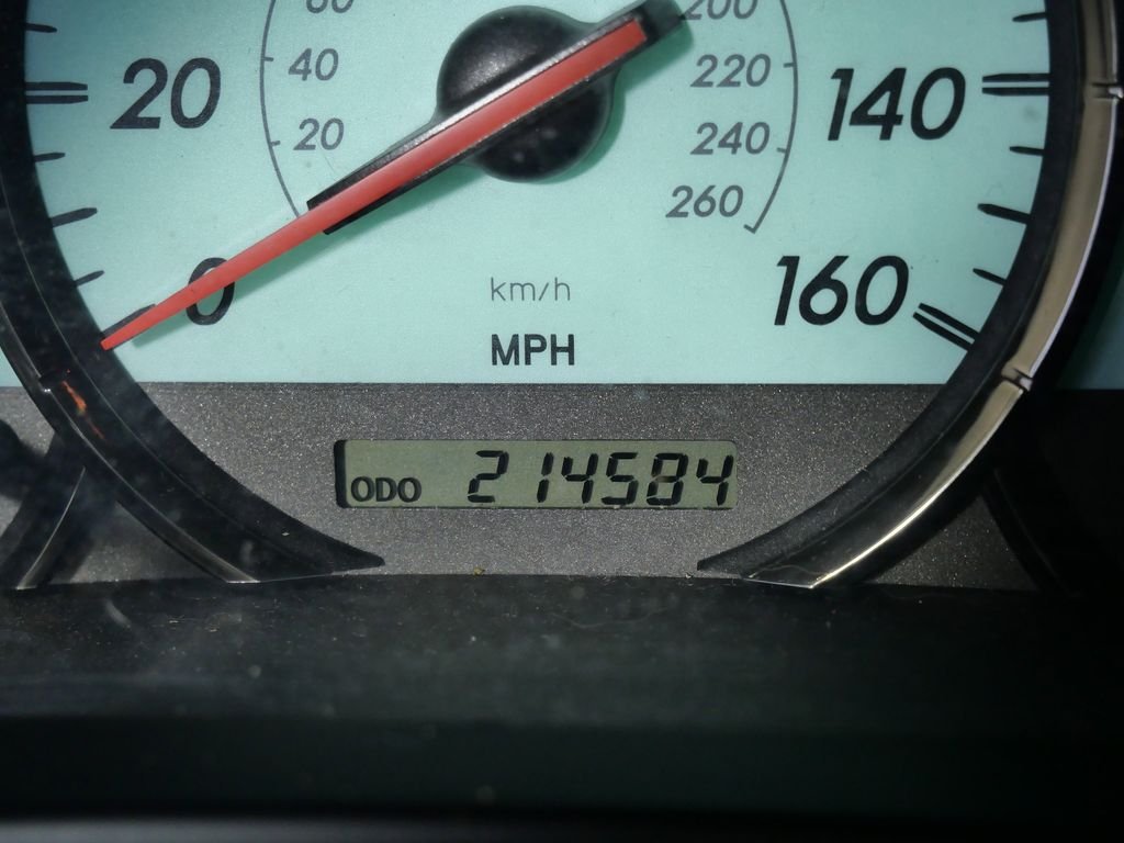 Used 2004 Black Toyota SLE image 26