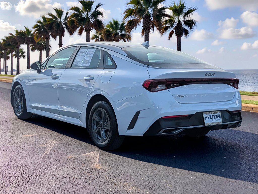 2022 Kia K5 LX - Photo 7