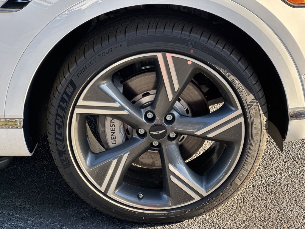 New 2026 White Genesis 3.5T Prestige image 12