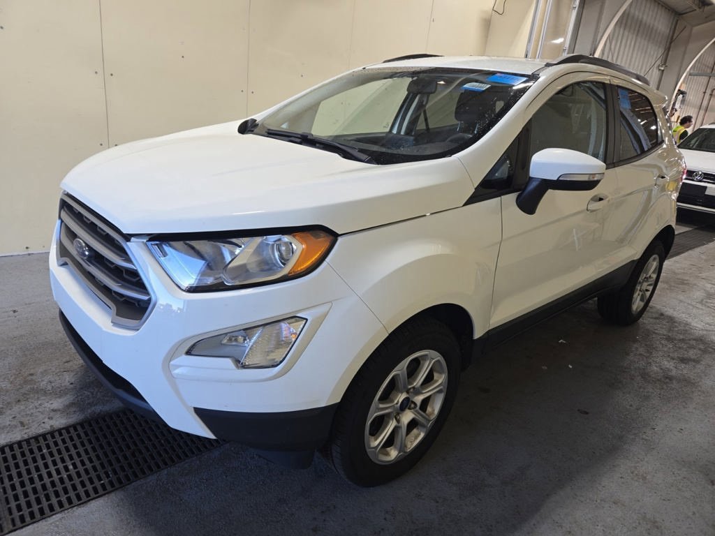 Used 2021 White Ford SE image 17