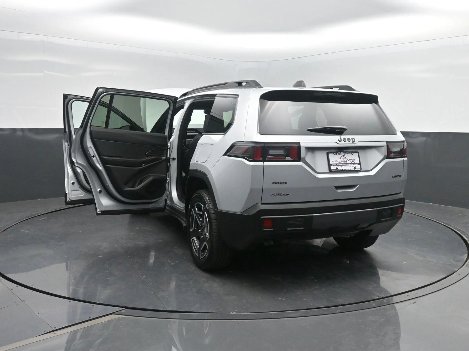 New 2026 Silver Zynith Clear-Coat Exterior Paint Jeep Laredo image 47