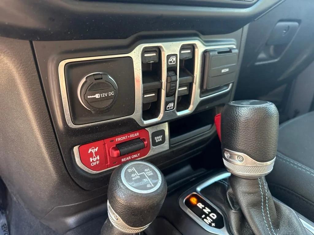 Used 2022 Gray Jeep Unlimited Rubicon image 25