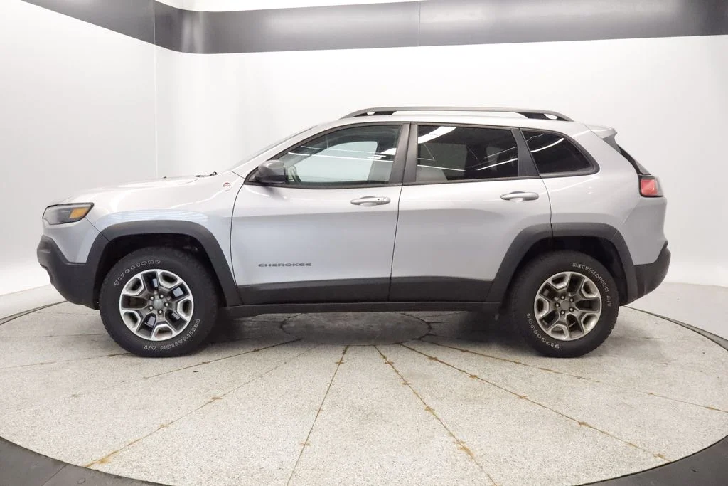 Used 2019 Jeep Cherokee Trailhawk with VIN 1C4PJMBX3KD315447 for sale in Coon Rapids, Minnesota