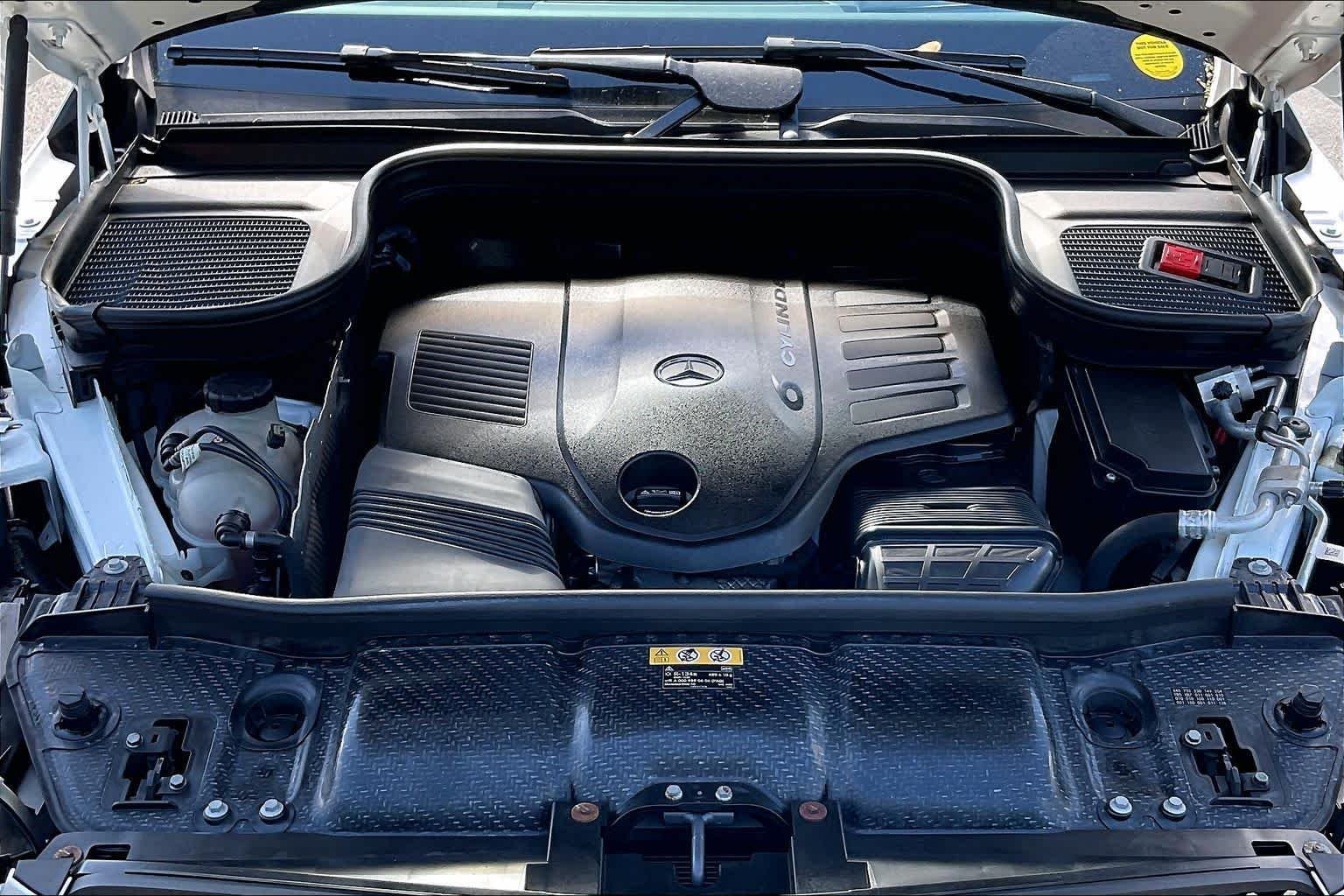 Used 2020 Polar White Mercedes-Benz GLE 450 image 29