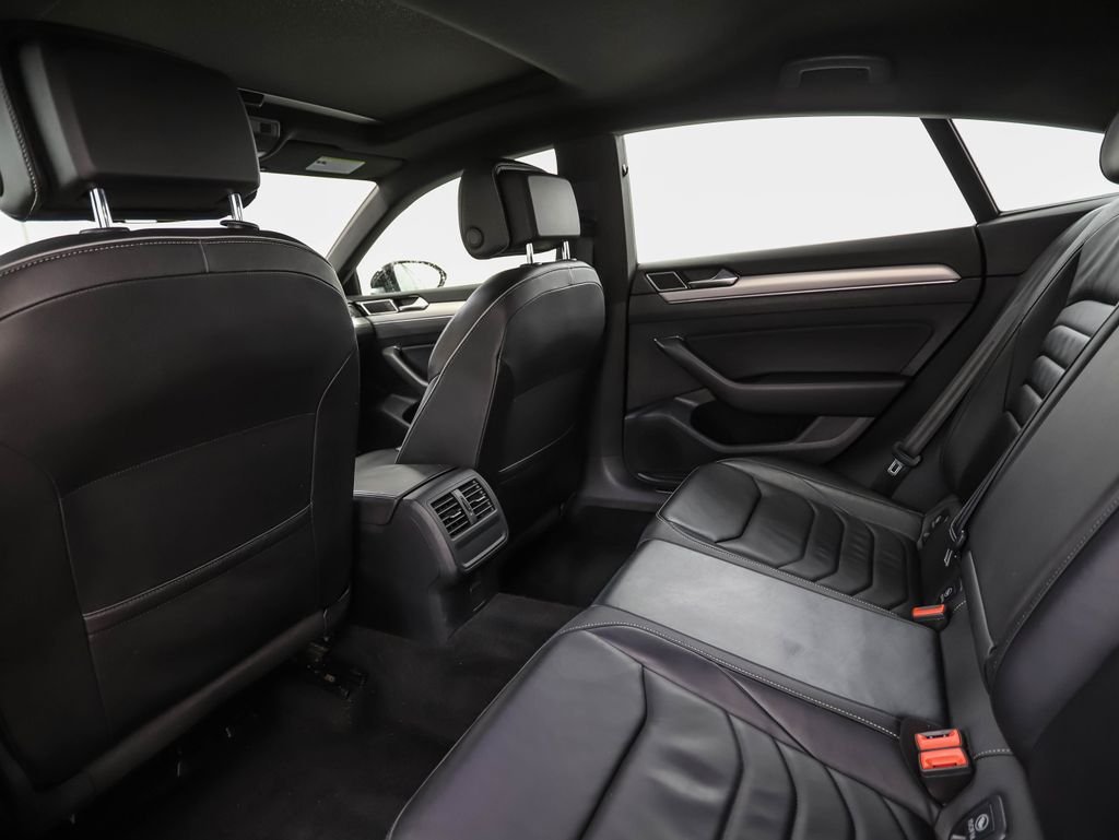 Used 2019 Deep Black Volkswagen 2.0T SEL R-Line image 21