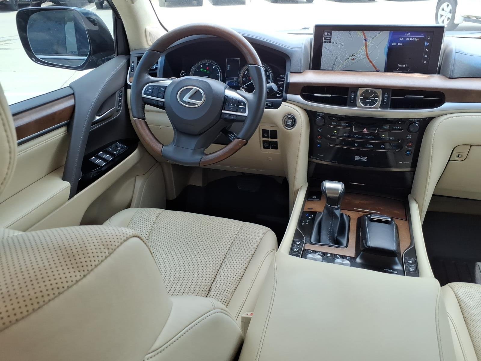 Used 2020 Black Onyx Lexus Three-Row image 4