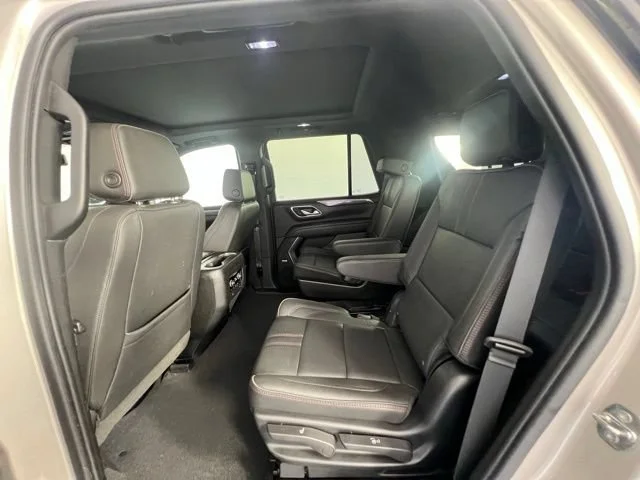 Used 2022 Empire Beige Metallic Chevrolet RST image 13