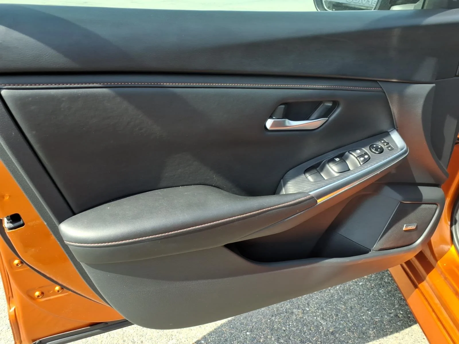 Certified Used 2023 Monarch Orange Metallic/Super Black Nissan SR image 10