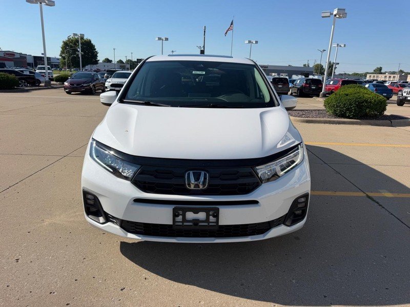 New 2026 Platinum White Pearl Honda EX-L image 8