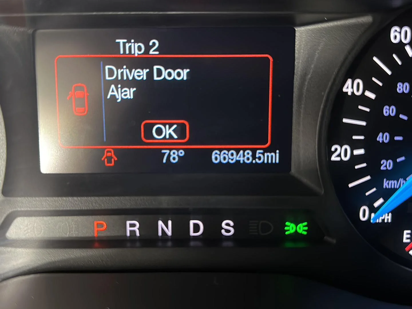 Used 2019 Ingot Silver Ford SE image 27
