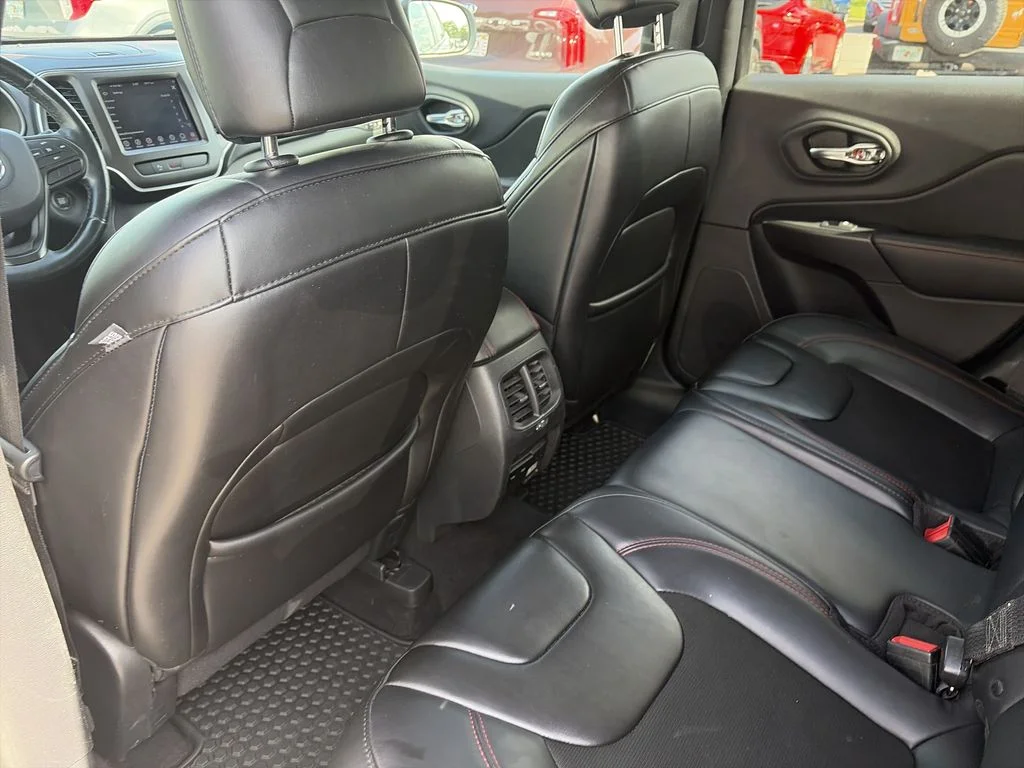 Used 2019 Gray Jeep Trailhawk image 29
